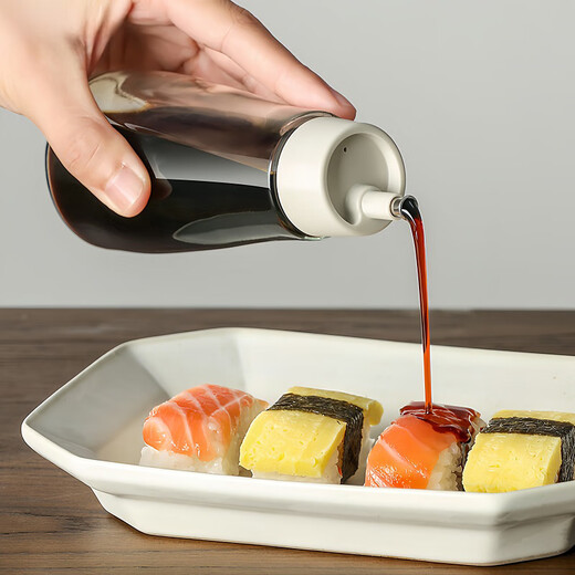 Home KATEI STORY Japanese mini small oil pot dining table glass soy sauce bottle household seasoning bottle light soy sauce vinegar pot sesame oil bottle soy sauce bottle 2-piece set 260ml