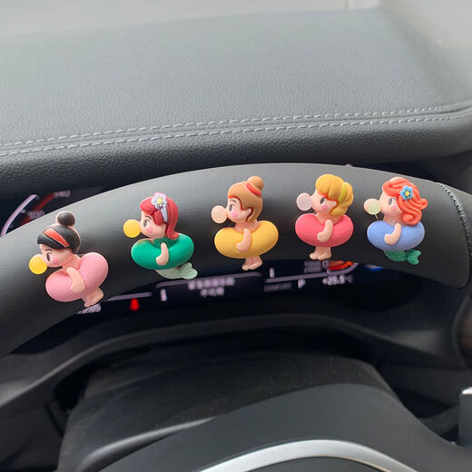 Yusenyi Internet celebrity Bubble Girl car electric car rearview mirror decoration modified ornaments display center console SpongeBob pouting series ornaments gift