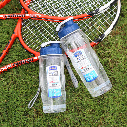 LOCK&LOCK Summer Plastic Water Cup Outdoor Portable Rope Sports Water Cup Portable Plastic Kettle 500ML Transparent