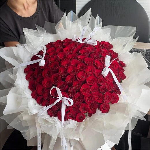 99 red roses bouquet, express delivery of flowers, proposal, girlfriend birthday gift, flowers delivered by local flower shop. Confession of love | 99 red roses fashionable bouquet