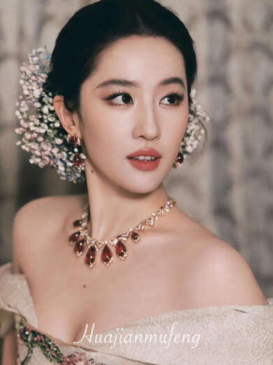 Liu Yifei's same style baby's breath headdress Liu Yifei's hair flower simulation flower super fairy and beautiful atmosphere photo shoot new white baby's breath set