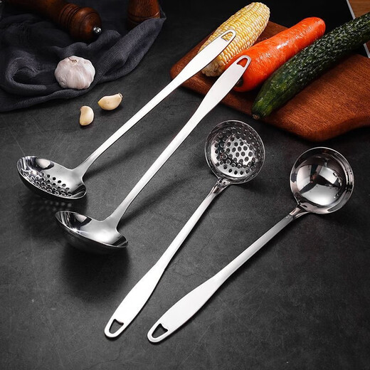 Yilan 304 stainless steel soup spoon thickened long handle hot pot spoon household soup spoon small 6-point soup shell