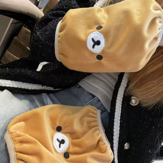 Sleeve protectors, cute self-deprecating bear cartoon sleeves, office anti-dirty down jacket sleeves, anti-dirty work plush sleeves, khaki + white bear sleeves, one pair each