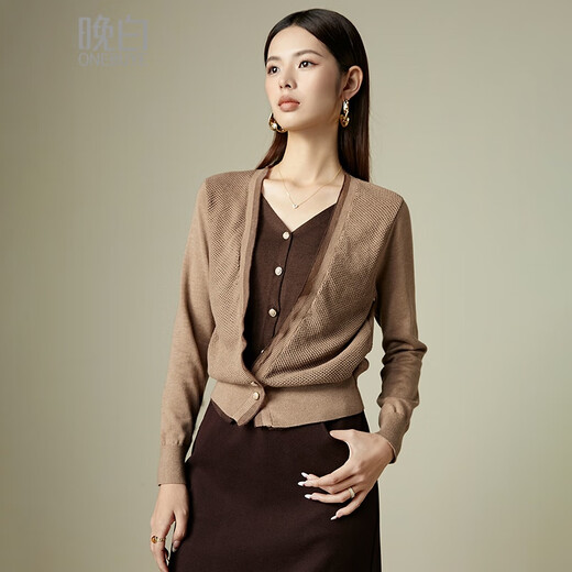 Late white new product 2025 winter fashion simple casual sweater temperament fake two-piece V-neck wool sweater for women coffee color M