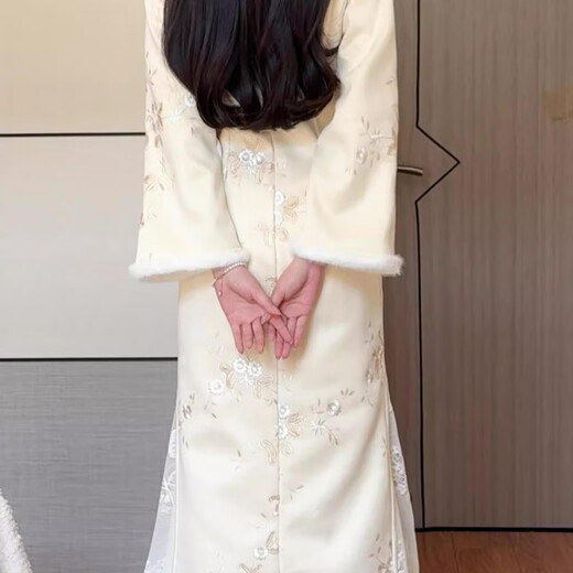 Pierre Cardin Matcha Mochi 2025 winter new improved cheongsam embroidered suede plus velvet fur collar women's style new Chinese style white petticoat M