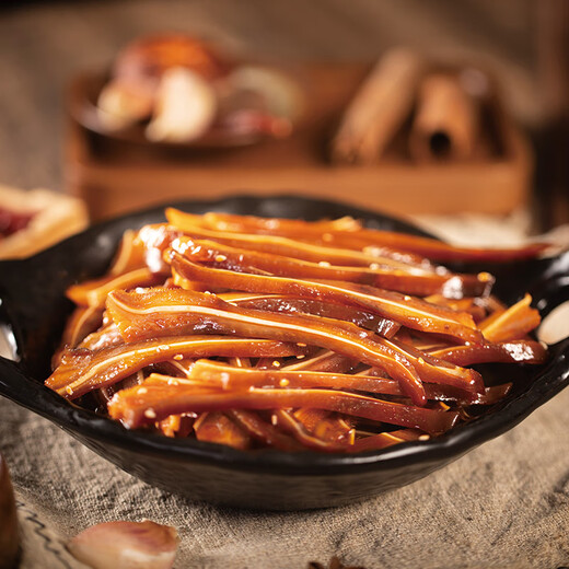 Other brands of sauce-flavored pig ears 195g (150g pig ears + 45g seasoning)
