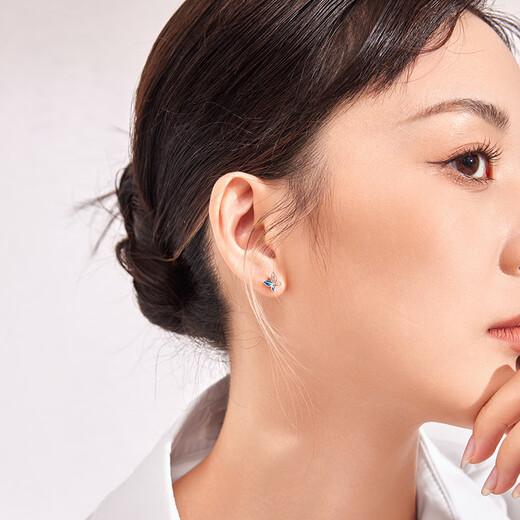 Saturday Fortune PT950 enamel butterfly platinum earrings B0910975, about 1.54g, a pair, birthday gift