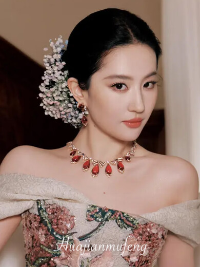 Liu Yifei's same style baby's breath headdress Liu Yifei's hair flower simulation flower super fairy and beautiful atmosphere photo shoot new white baby's breath set