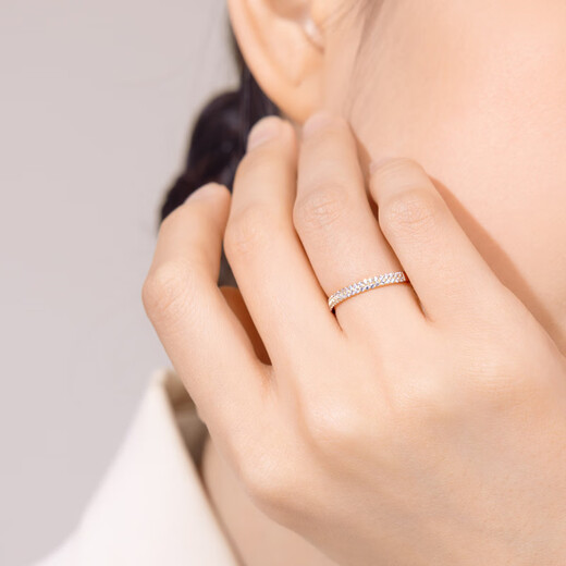 Century Yuan Xingman 18K gold ring classic starlight K gold cubic zirconia ring birthday gift for girlfriend 18K ring about 1.38g 9 rings