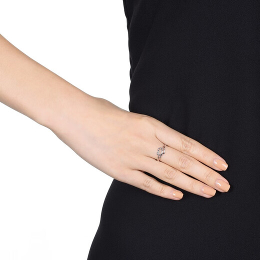 Chow Sang Sang Pt950 platinum ring platinum heart-shaped ring for women 54962R priced 13 circles - 2.02 grams (including labor cost 300 yuan)