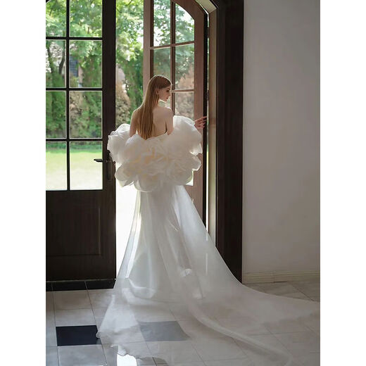 French tube top wedding dress 2025 new heavy industry sense flower tail main yarn bride going out wedding dress S S