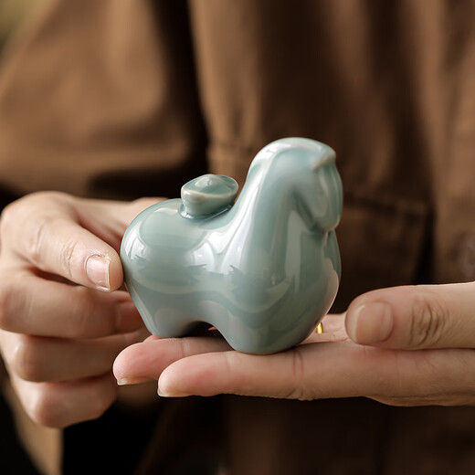 Naturally gifted twelve zodiac tea pets, simple tea toys, Ge kiln opening slices, customized gifts, instant riches, tea ceremony ceramic ornaments and accessories, celadon instant rich tea pets