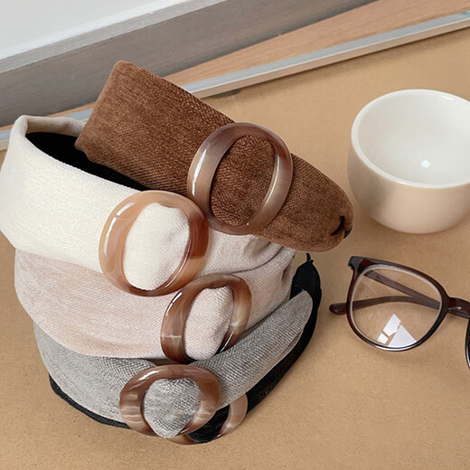 Pei Nanwei autumn and winter coffee color wide-brimmed hair hoop Maillard tortoise shell color ring wide-brimmed retro high skull headband outer hair accessory coffee color button hair hoop 1