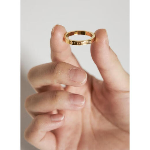 MM6 Maison Margiela women's ring, simple, fashionable and personalized, exquisite brass polishing, digital engraved signature number, yellow 3