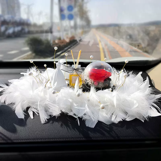 Yusenyi new white car ornaments creative rose feather car anti-slip mat center console car interior decoration dry rose black + white bubble double layer large feather cushion large + wedding dress party