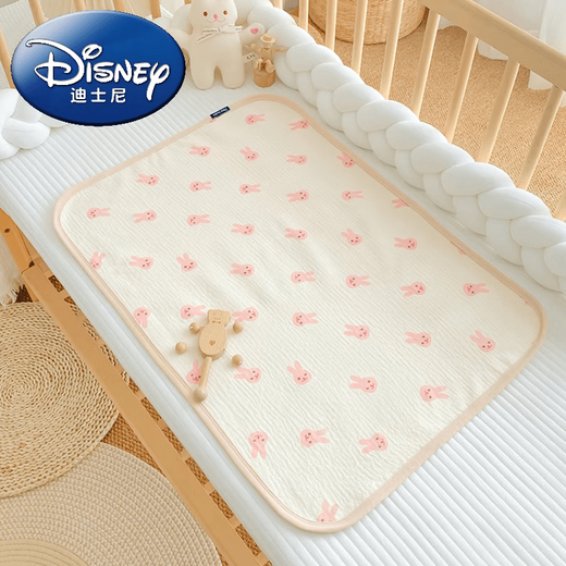 Disney (Disney) baby diaper pad, waterproof, washable and breathable, newborn baby pure cotton gauze sheet, large size mattress care pad, wrinkled cotton gauze diaper pad, cream color - Xingyue Bear 100x140cm
