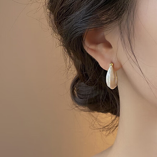 Drop glaze white U-shaped earrings for women, unique hot style, high-end luxury earrings, autumn and winter earrings, birthday gifts, gold U-shaped drop glaze earrings, one pair