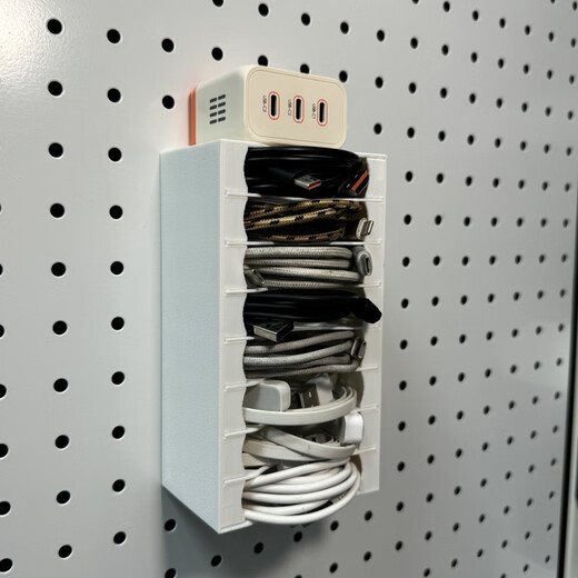 Japanese unprinted round hole metal hole board accessories data cable storage box with adjustable compartment 1 layer 1*1*1cm default value default value (hole diameter 6 hole spacing 16mm) black 6 pcs