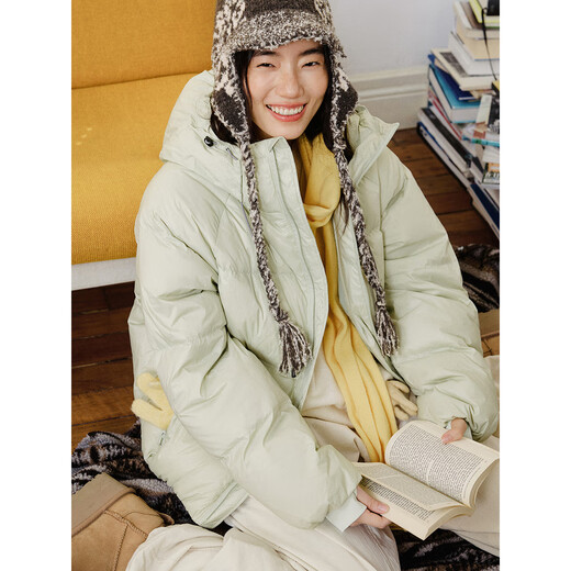 OCTOPUSME Black Hooded Lightweight Down Jacket Women's Autumn and Winter Short Warm Bread Jacket Light Green M