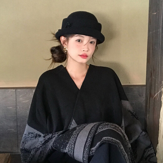 Yunju wool top hat women's autumn and winter Hepburn style women's fisherman hat fashionable winter hat beret gold style leather rope bow top hat black