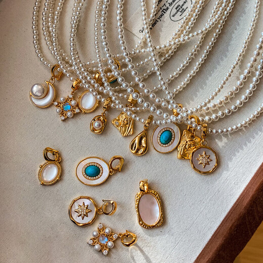 Shixi Old Phoenix INS wind natural mother-of-pearl turquoise freshwater pearl necklace moon buckle pendant single pendant exquisite fashion C eight-pointed star