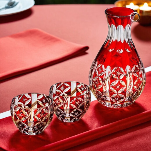 Yusenyi creative Japanese-style glass sake cup hand-engraved Jianghu Kiriko engraved cup sake pot restaurant home small wine glass red-rice character-sake cup (about 50ml)