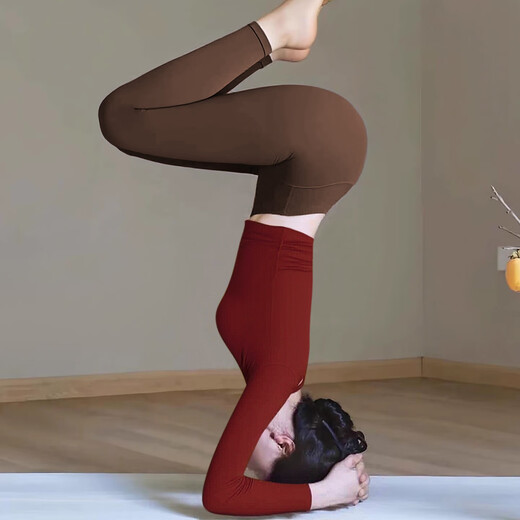 Double show 2025 super popular yoga clothing tops for women new red with chest pad autumn and winter long-sleeved Pilates sports fitness suit Platycodon purple top dove gray suit L 110-120