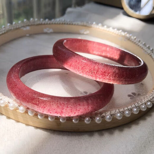 Strawberry crystal bracelet pigeon blood red strawberry crystal wide version bracelet bracelet color ruddy crystal transparent 50 circle mouth