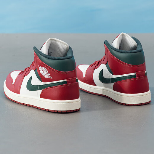 Nike (NIKE) men's shoes 2026 new spring AJ1 basketball shoes fashion sneakers wear-resistant lightweight off-court casual shoes sports shoes black and red-105 40 shoe inner length 25cm