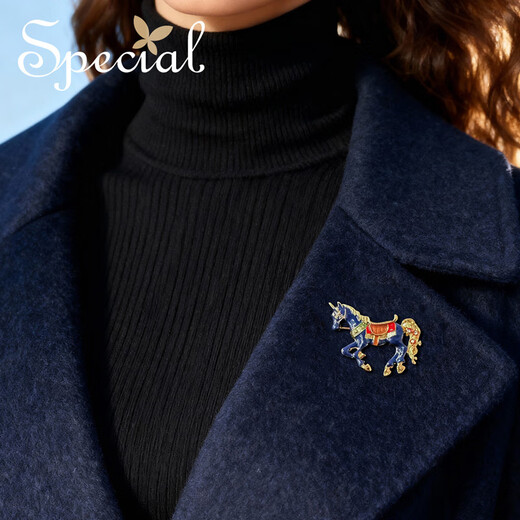 Special smart design fairy tale style carousel suit brooch pin silk scarf button brooch