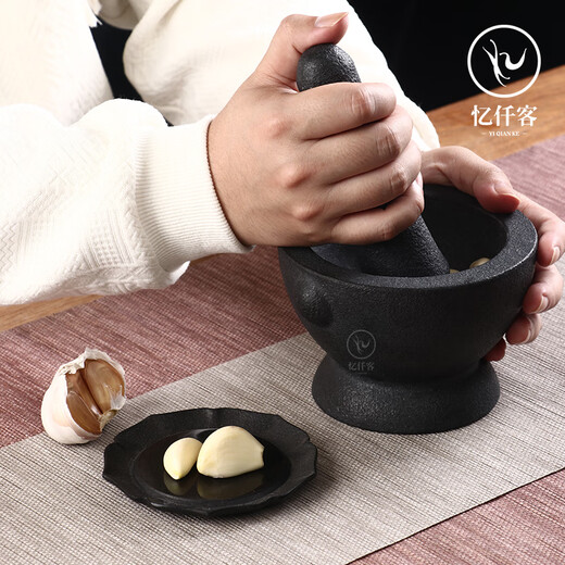 Yiqianke natural black gold stone hand-carved old-fashioned stone mortar grinder household kitchen manual garlic pounder stone mortar style three (for 1-2 people)