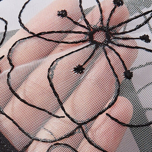 Universal French popular style sexy open-back underwear lace bra set with push-up see-through pure lust style temptation-free thong S 32/70ABCD