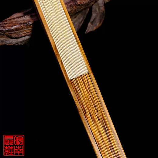 Yusenyi 7-9.5 inch 18 square agarwood folding fan Sugong Chinese fan with fragrant fan bone ancient style cultural fan wooden No. 1 7 inch 16 square