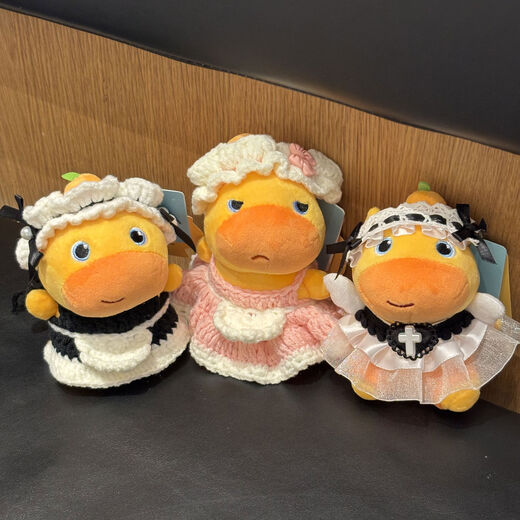 Shantou Lincun Genuine Capybara Lulu Doll Cute Doll Accompanying Plush Toy Birthday Gift for Girls Peripheral Sitting Lulu + Overalls + Glasses 10cm Genuine Authorization