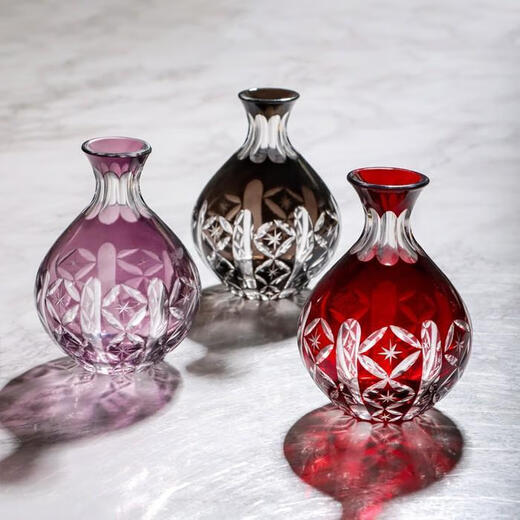 Yusenyi creative Japanese-style glass sake cup hand-engraved Jianghu Kiriko engraved cup sake pot restaurant home small wine glass red-rice character-sake cup (about 50ml)