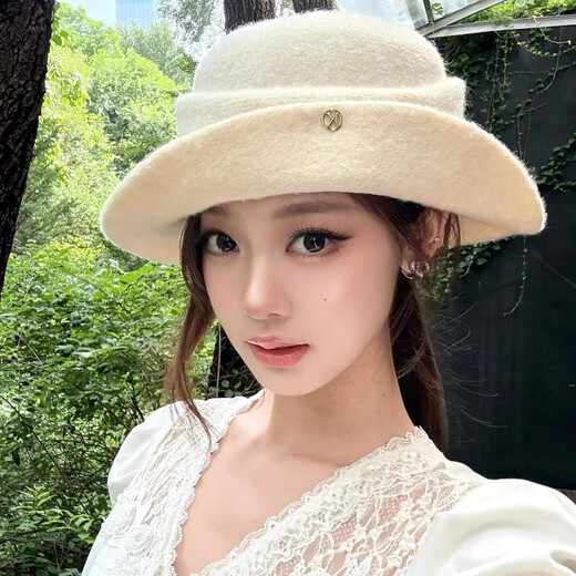 Zhizhou Top Hat Hepburn Style Hat Autumn and Winter Little Fragrance Style Socialite French Top Hat Female Fisherman Hat Retro and Elegant French Thousand Gold Hat - White
