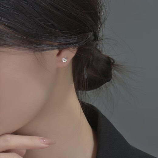 Puman Zhuji 18K gold earrings for women summer rose niche design 2025 new trendy simple temperament earrings earrings a pair of small rose earrings gold