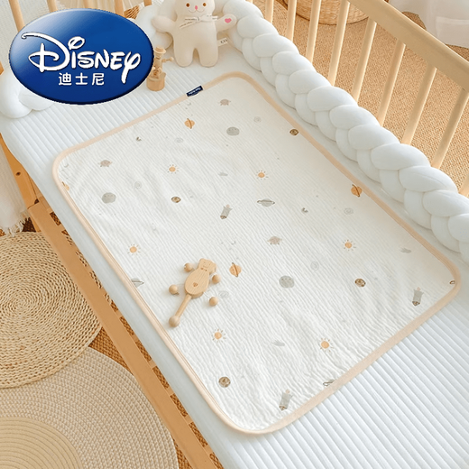 Disney (Disney) baby diaper pad, waterproof, washable and breathable, newborn baby pure cotton gauze sheet, large size mattress care pad, wrinkled cotton gauze diaper pad, cream color - Xingyue Bear 100x140cm
