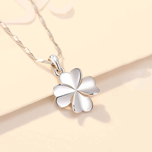 999 pure silver four-leaf clover necklace for women, simple and versatile pendant accessories for girlfriend’s birthday gift, four-leaf clover (single pendant) + brand gift box + certificate