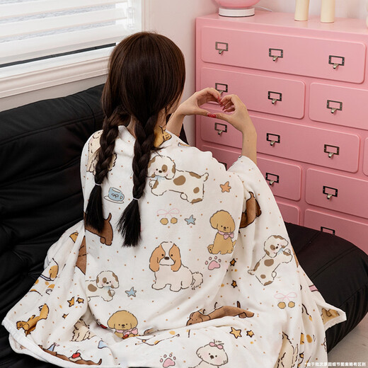 Fantasy and cute coral plush blanket towel quilt office nap sofa blanket learning lunch break air-conditioning blanket throw blanket polka dot color dog A-grade mother and baby grade temperature lock and heat preservation to resist shedding 1.8x2.0m suitable for 1.5m wide bed/double blanket can be covered