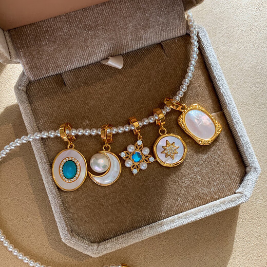 Shixi Old Phoenix INS wind natural mother-of-pearl turquoise freshwater pearl necklace moon buckle pendant single pendant exquisite fashion C eight-pointed star