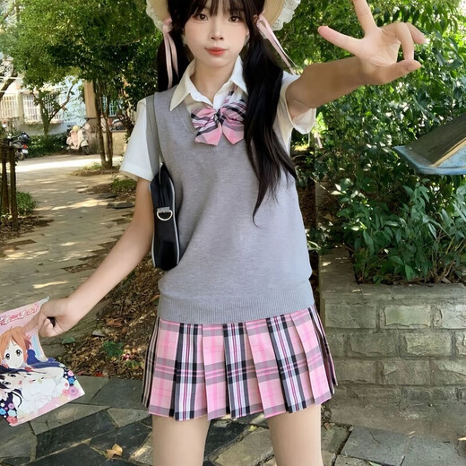 Girls 18 original jk uniform genuine plaid skirt sweater vest vest jk suit college style female autumn and winter stacking gray vest + Zi Feiyu + bow tie hanger airplane box XS