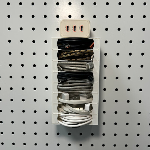 Japanese unprinted round hole metal hole board accessories data cable storage box with adjustable compartment 1 layer 1*1*1cm default value default value (hole diameter 6 hole spacing 16mm) black 6 pcs