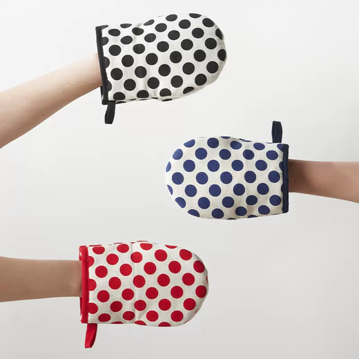 Yusenyi meelyhome thickened anti-scalding gloves oven baking microwave oven special heat-resistant gloves anti-scalding (red polka dots 2 pieces) anti-scalding gloves