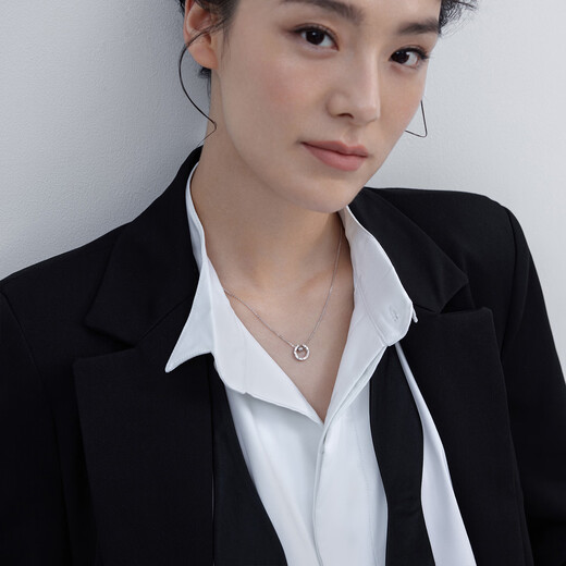 Lukfook Jewelry Platinum 950C Horseshoe Clasp Crushed Ice Platinum Necklace Set Chain Necklace Price L04P0020DS 4.41g (including labor cost 384 yuan)