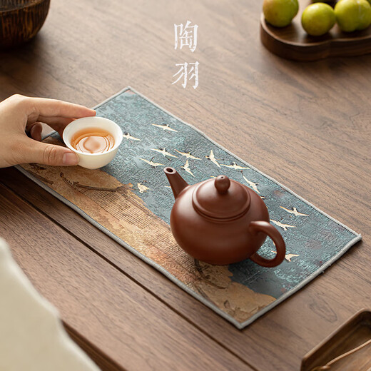 Pottery feather suede tea towel tea cloth tea table towel rag light luxury Chinese absorbent pot towel tea mat kung fu tea set accessories porcelain brocade tea towel Ruihe Tu