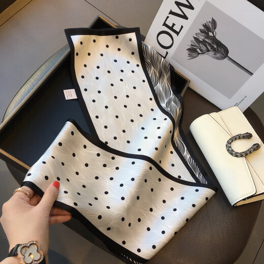 GIAVENTOLA Silk Scarf Women's Mulberry Silk Long Silk Scarf Mother's Day Gift Box for Mother's Birthday Gift for the Elder Girl, Polka Dot Leaves