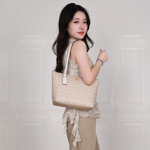 COACH Women's Bag New Fiona 24 Small Tote Bag Handbag Shoulder Bag Commuter Bag Authenticity Guaranteed Khaki White CBT18 IMXDM