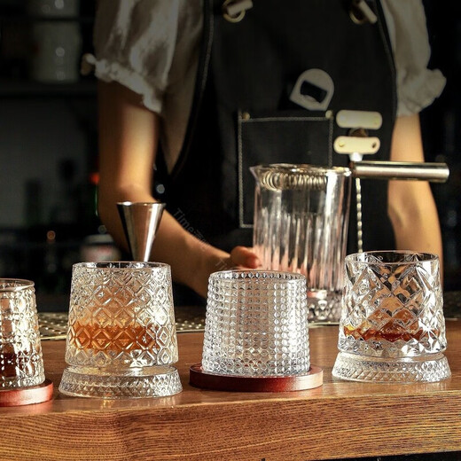 Muke crystal bottom rotating whiskey glass, high-end homewares, office tumbler, beer glass, rotating wine glass (ice flower style) glass base rotating cup