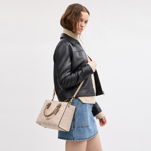 COACH color-blocked classic logo MAGGIE small tote bag shoulder crossbody bag CY676 milk tea color